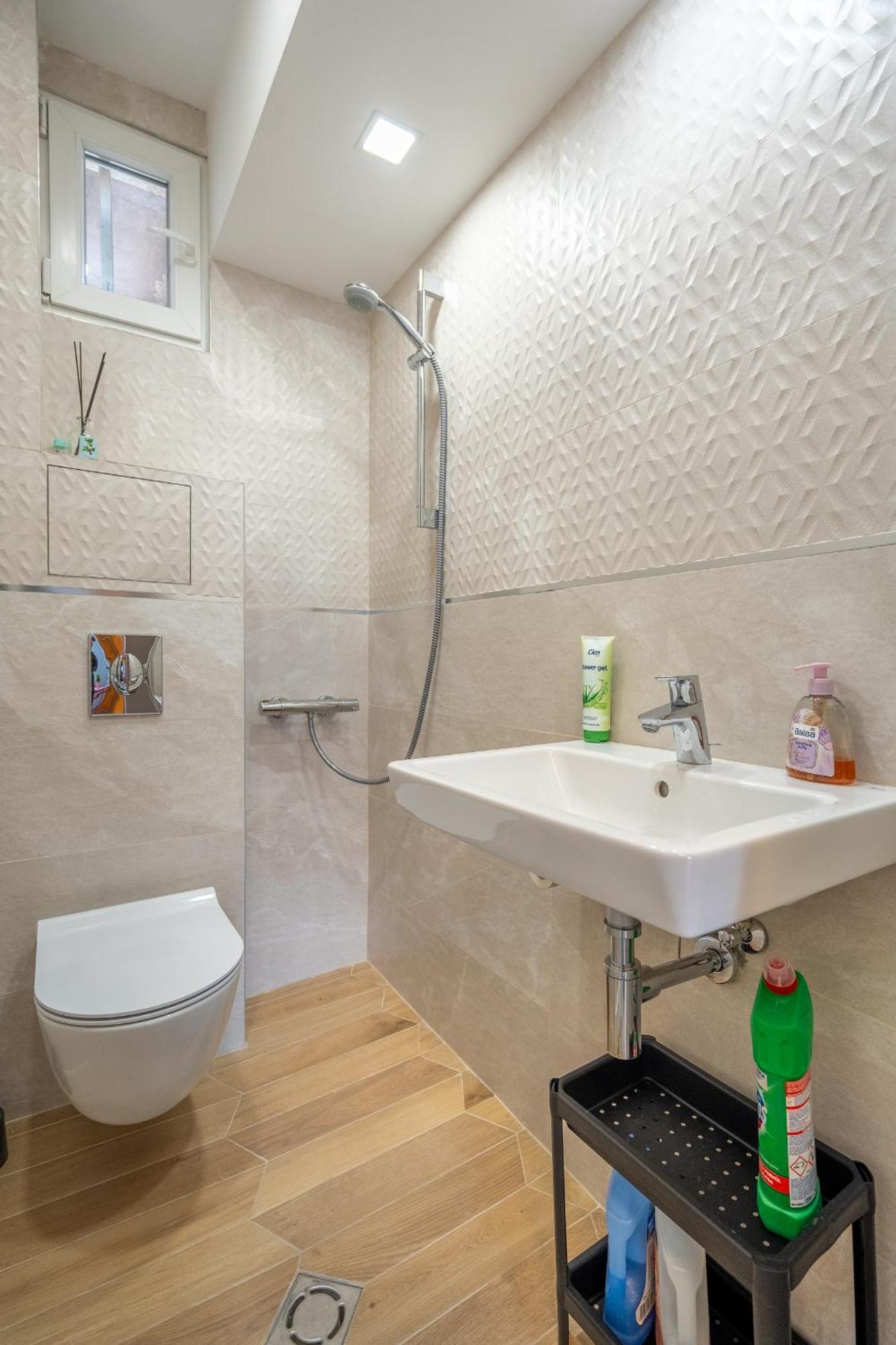 Downtown Apartment Eymi Σόφια Εξωτερικό φωτογραφία